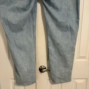 Abercrombie Curve Love Ultra High Rise 90s Straight Jean NWT thumbnail 6