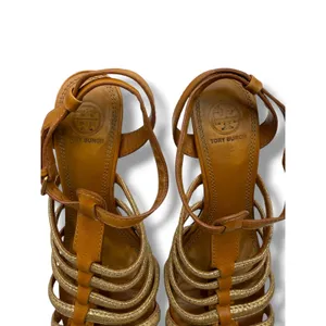 Tory Burch Charlene Sandals 7.5 Tan Gold Leather Heels Dress‎ Party Elegant thumbnail 7