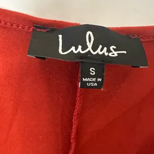 Lulus Long Sleeve Ruched Crop Top Women’s Size Small thumbnail 4