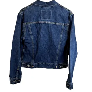 Women’s Vtg Levi's 77715-4837 ICONIC Dark Wash Denim TRUCKER Jean Jacket Sz M thumbnail 2