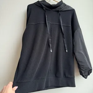 Alo Yoga Black Mixed Media Nylon Oversized Relaxed Hoodie Size Small Gym Travel thumbnail 3