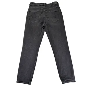 American Eagle Strigid Mom Jean Women 6 Regular‎ Washed Black High Rise thumbnail 2