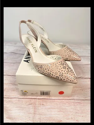 Anne Klein Women’s Sz 9.5M Tan Fabrizia w/Holes Design Slingback Kitten Heels thumbnail 5