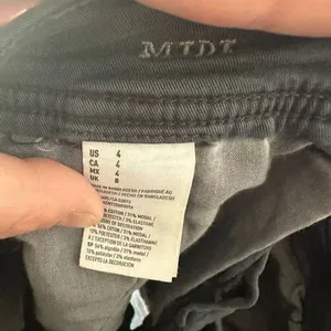 American Eagle blue stretchy normcore size 4 midi shorts thumbnail 2