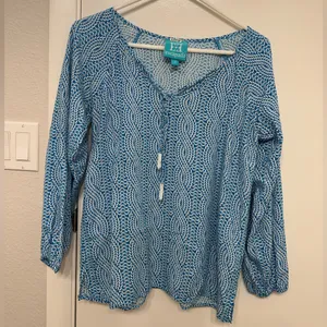 Escapade 3/4 Sleeve V-Neck Top | Women's Casual Blouse | Easy Everyday Style thumbnail 1
