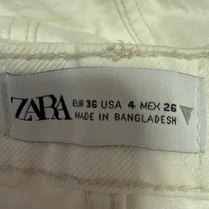 Zara Women's White Straight Leg High Waist Casual Trousers Denim Jeans Size 4 thumbnail 4