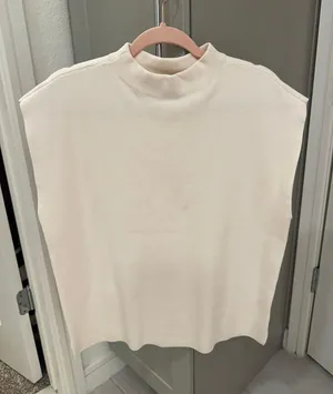 The Limited Sleeveless Tank Top thumbnail 1