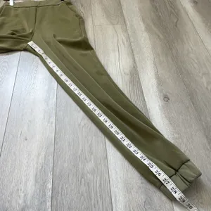 Lululemon Softstreme Pants relaxed high rise womens Green (size 2) travel lounge thumbnail 4