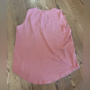 Lululemon Coral Top thumbnail 2