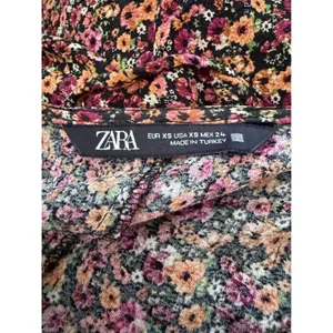 Zara Womens Floral Tiered Ruffle Mini‎ Dress Smocked Waist V-Neck Long Sleeve XS thumbnail 4