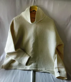Women’s New Balance Quilted Sweatshirt Size XL thumbnail 6