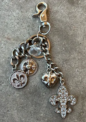 Kathy Van Zeeland Vintage Floating Hearts Keyring/Purse Charm Silver Tone thumbnail 1