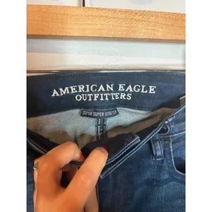American Eagle dark wash Super Super Stretch Jegging jeans thumbnail 4