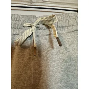 Vuori Performance Joggers Heather Grey Tapered Sweatpants Womens SZ M Soft Fall thumbnail 2