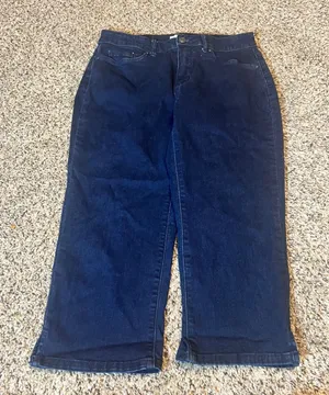 Croft & Barrow‎ Women's Dark Wash Denim Cropped Wide Leg Jeans Size 8 thumbnail 1