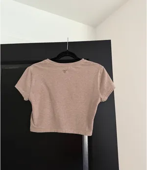 Aritzia TNA crop babe too beige M thumbnail 2