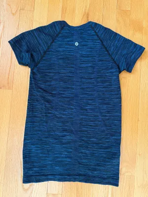 Lululemon Swiftly Tech Short Sleeve Blue thumbnail 6