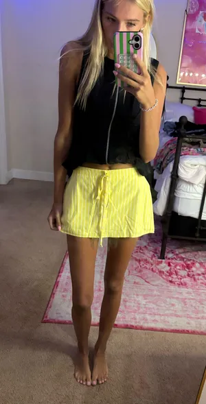 Yellow skirt/shorts thumbnail 1