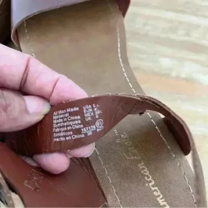 American Eagle 9.5 Women Brown Faux Wood Ankle Strap Clog Heel‎ Platform Sandals thumbnail 6