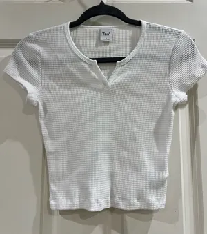 Aritzia Tna Waffle‑Knit Cropped Tee – White Textured Short Sleeve – Size S thumbnail 1