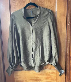 Anthropologie Olive Green Button Up Silky‎ Blouse size Small thumbnail 1