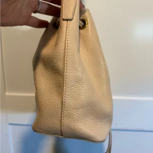J. Crew Pink Leather Bucket Bag Tassel Enclosure crossbody thumbnail 5