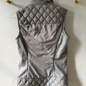 Adidas Women's Quilted Gray Vest thumbnail 2
