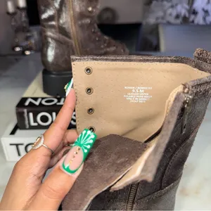 New Steve Madden Rowen Brown Distressed Leather Combat Boots Chunky Lug Sole 9.5 thumbnail 11