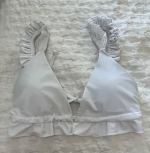 bikini top thumbnail 1