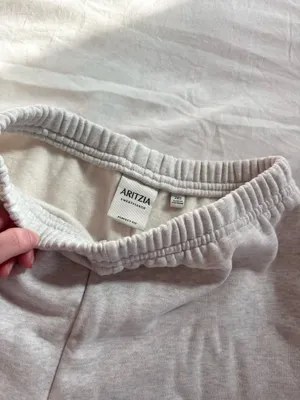 Aritzia Shorts TNA thumbnail 2