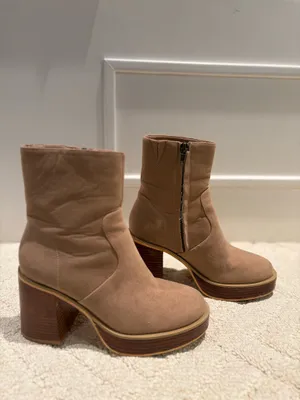 Tan Suede Platform Block Heel Ankle Boots Size 6 Brown thumbnail 3