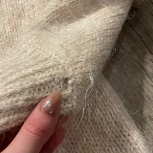 Free People Women's oversized Cream Sweater thumbnail 3