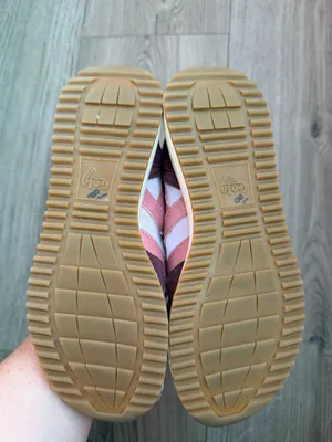 Gola Chicago Women’s Sneaker Size 6 thumbnail 3