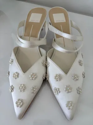 DV by Dolce Vita Kenton Ivory Floral Pearl Pointed Toe Mule Heels Size 8 Coquette Bridal $135 thumbnail 3