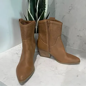 New! DV‎ by Dolce Vita Kirby Western Ankle Boot Booties Sz 6 thumbnail 2