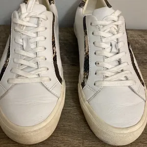 Madewell womenswhite low top leather sneakers size W-9 M-7.5 thumbnail 3