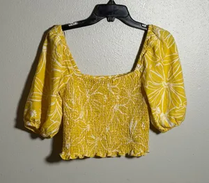 Universal Thread Women‎ Yellow Floral Smocked Puff Sleeve Crop Top Tropical S thumbnail 1