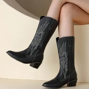 Women's 6.5 Western Cowboy cowgirl Boots Medium Heel black embroidered details thumbnail 1