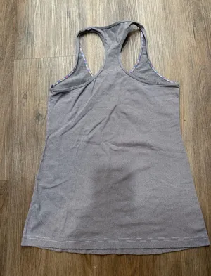 Lululemon Racerback Tank‎ Top Grey White Striped Activewear Womens Size 4 thumbnail 1