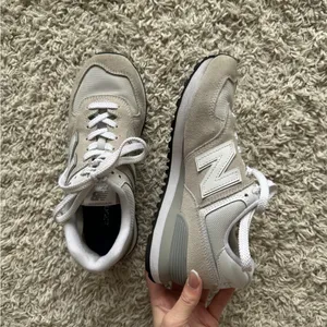 New Balance 574 Sneakers 7.5 thumbnail 3