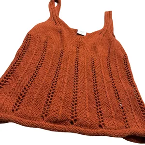 ✨🧶 Abercrombie &‎ Fitch Rust Open-Knit Sweater Tank Top M 🧶✨ thumbnail 2