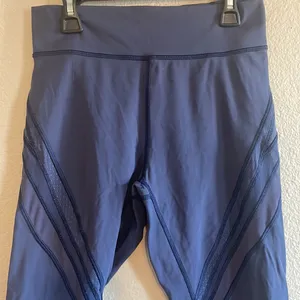 Lululemon Never Still Crop 21" Leggings Cadet Blue‎ size 8 thumbnail 2