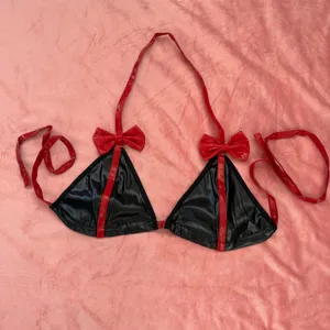 Y2K Black Faux Leather Lingerie Set w/ Red Bow Details – Cute Coquette Mini Skirt + Bra + Thong XS/S💋✨ thumbnail 2