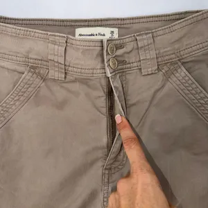 Abercrombie & Fitch High Rise Relaxed Cargo Utility Pants Tan Brown Size 26/2 thumbnail 5
