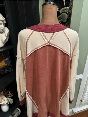 Oli & Hali Rust & Brick Orange Exposed‑Seam Pullover Sweatshirt – Size Medium thumbnail 10