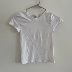 Aritzia Seamless White Top thumbnail 1
