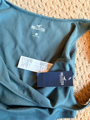 NWT Hollister Crop tank thumbnail 4