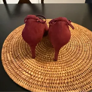 Kelly‎ and Katie Elegant Burgundy Women's Shoes heels pumps, size 7 thumbnail 5