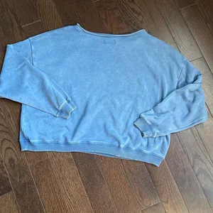 American Eagle Cropped Sweatshirt. Size Small Women’s . Blue. thumbnail 3