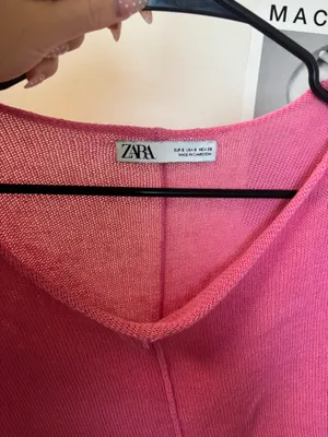 ZARA Off-The-Shoulder Top thumbnail 2